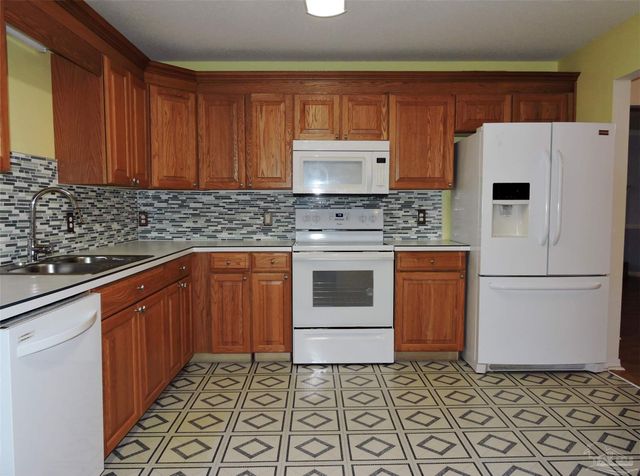 724 Marlinspike Dr, Pensacola, FL 32507