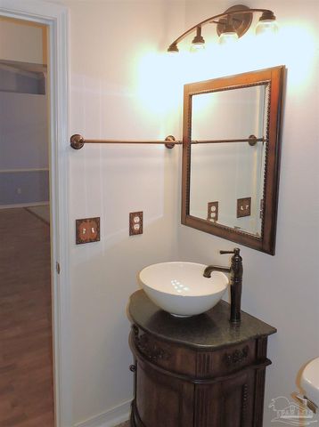 724 Marlinspike Dr, Pensacola, FL 32507