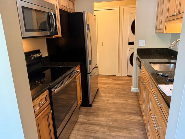 1749 Monticello Street E4, Trenton City, MI 48183