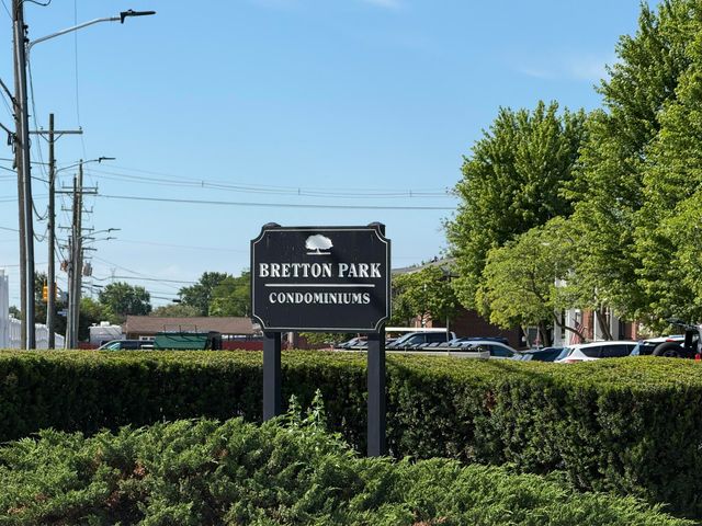 1749 Monticello Street E4, Trenton City, MI 48183