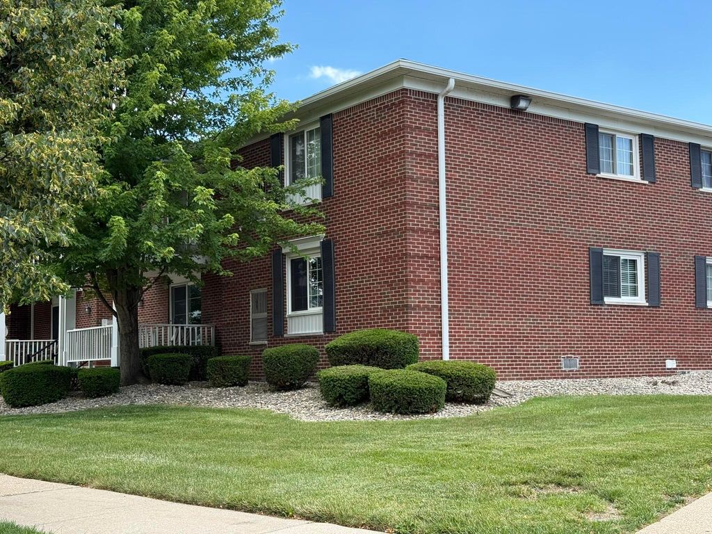 1749 Monticello Street E4, Trenton City, MI 48183