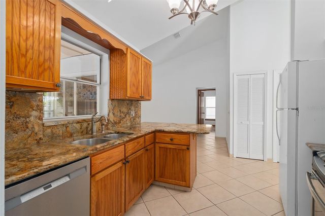 413 S CUMBERLAND AVENUE, Ocoee, FL 34761