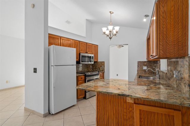 413 S CUMBERLAND AVENUE, Ocoee, FL 34761