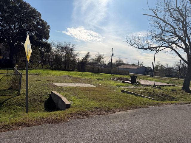 819 Collins Street, Richmond, TX 77469