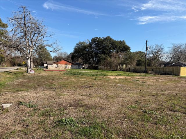 819 Collins Street, Richmond, TX 77469