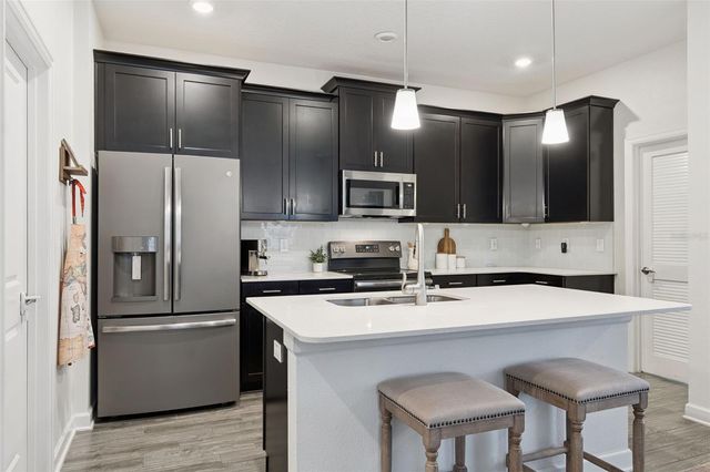 11813 FICTION AVENUE, Orlando, FL 32832