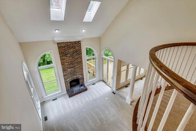 9715 MIDDLETON RIDGE RD, Vienna, VA 22182