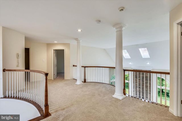 9715 MIDDLETON RIDGE RD, Vienna, VA 22182