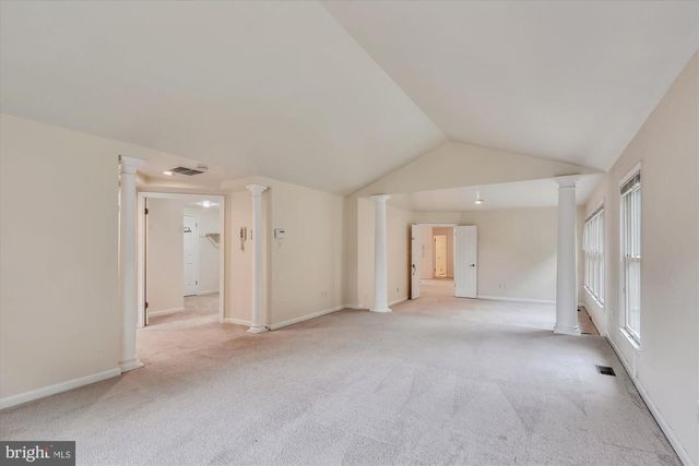 9715 MIDDLETON RIDGE RD, Vienna, VA 22182