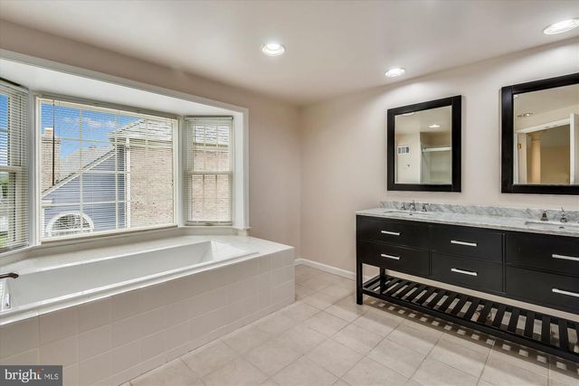 9715 MIDDLETON RIDGE RD, Vienna, VA 22182