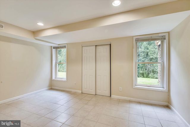 9715 MIDDLETON RIDGE RD, Vienna, VA 22182