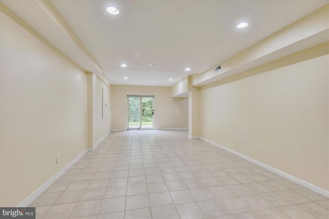 9715 MIDDLETON RIDGE RD, Vienna, VA 22182