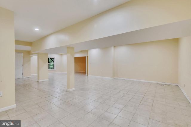 9715 MIDDLETON RIDGE RD, Vienna, VA 22182