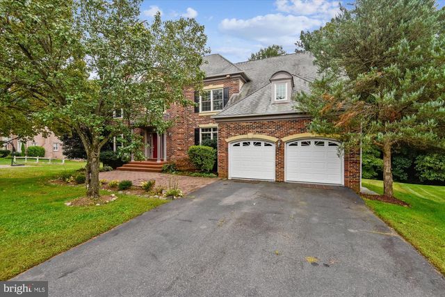 9715 MIDDLETON RIDGE RD, Vienna, VA 22182