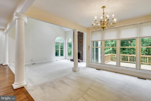 9715 MIDDLETON RIDGE RD, Vienna, VA 22182