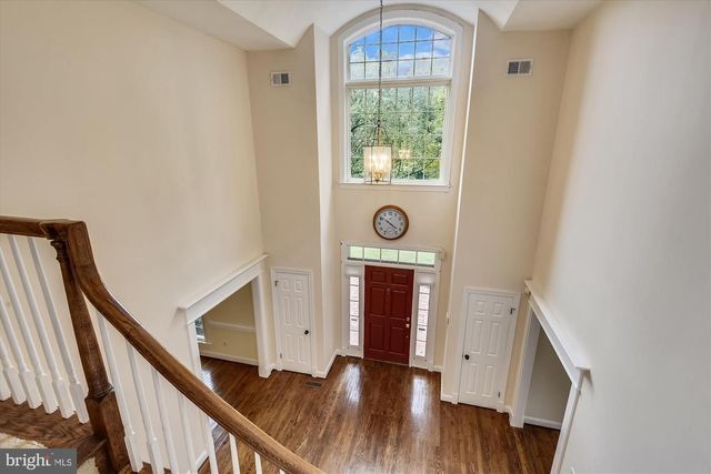 9715 MIDDLETON RIDGE RD, Vienna, VA 22182