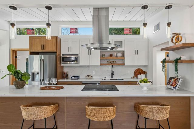 4225 Park Boulevard, Palo Alto, CA 94306