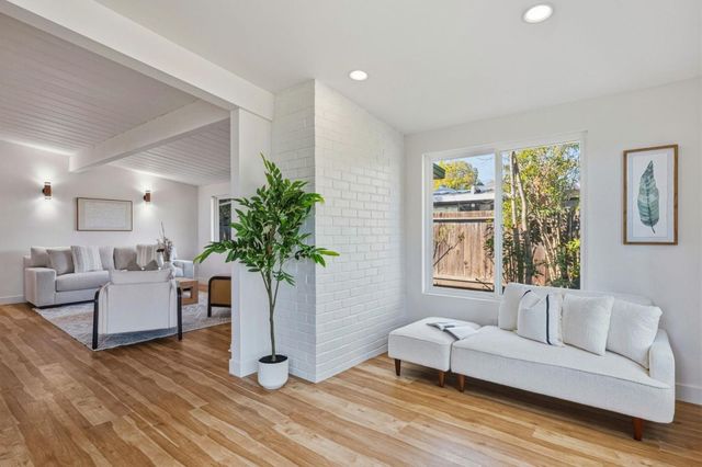 4225 Park Boulevard, Palo Alto, CA 94306