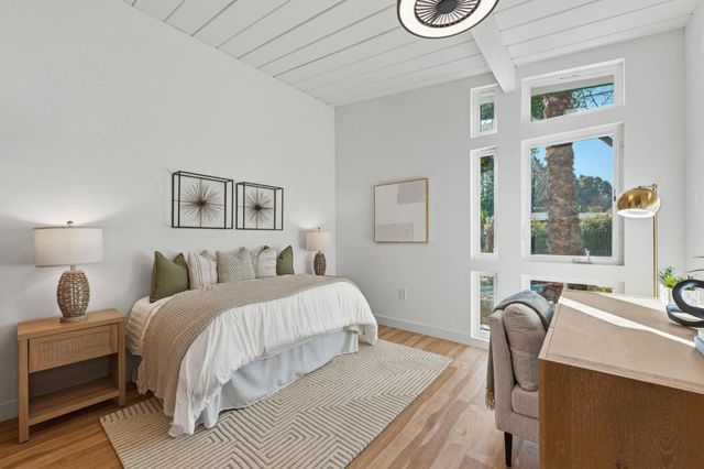 4225 Park Boulevard, Palo Alto, CA 94306