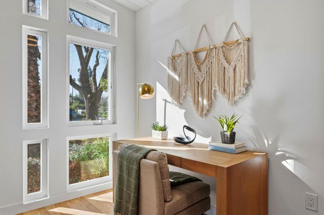 4225 Park Boulevard, Palo Alto, CA 94306