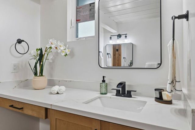 4225 Park Boulevard, Palo Alto, CA 94306