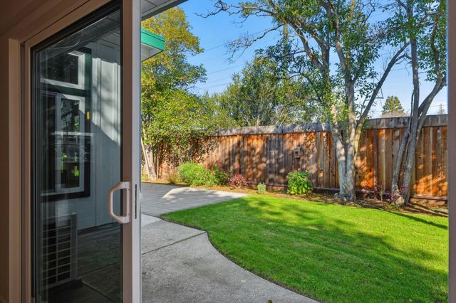4225 Park Boulevard, Palo Alto, CA 94306