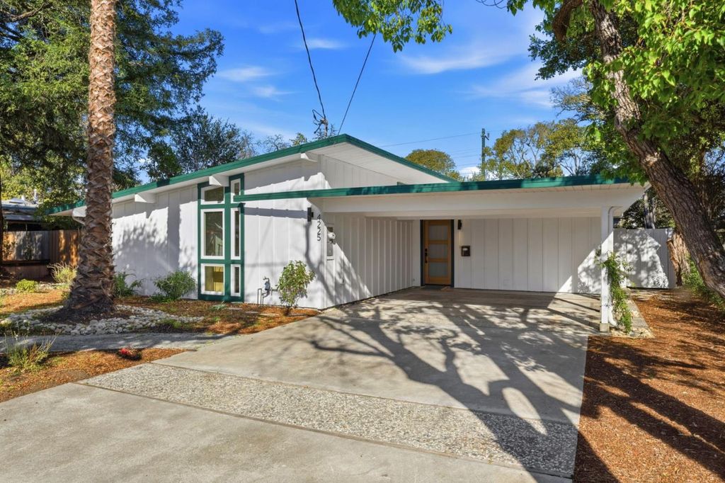 4225 Park Boulevard, Palo Alto, CA 94306