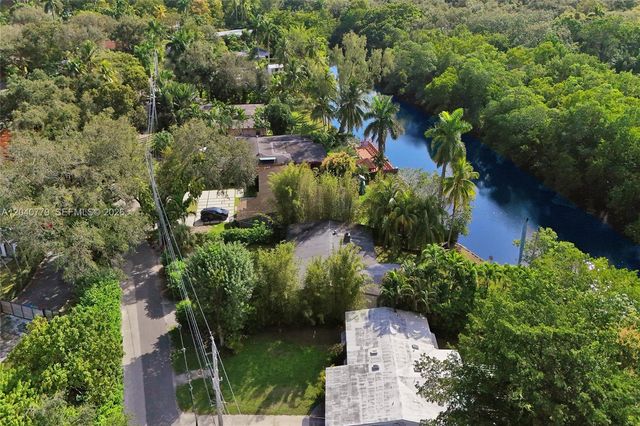 18500 NE 23rd Court, Miami, FL 33180