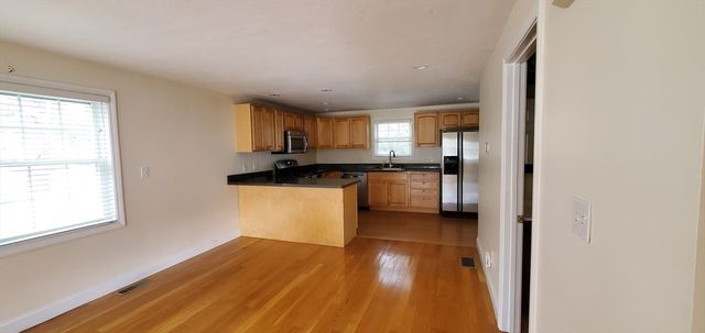 11 Highlandview Ave 11, Winchester, MA 01890