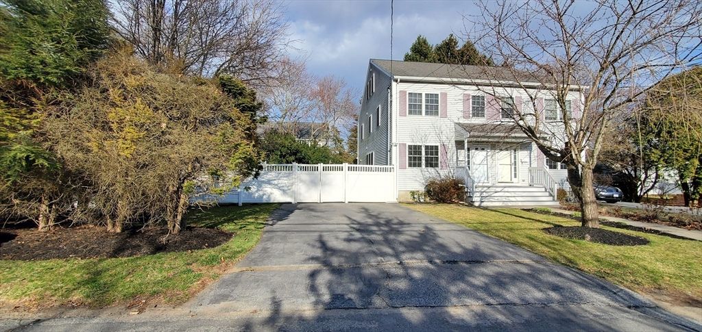 11 Highlandview Ave 11, Winchester, MA 01890