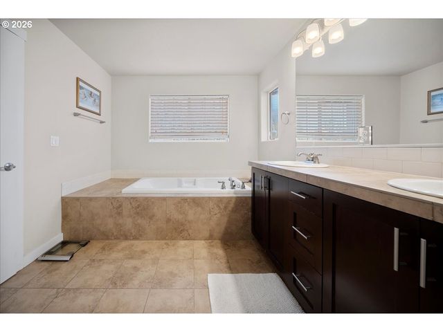 12188 Sw PALERMO St, Wilsonville, OR 97070