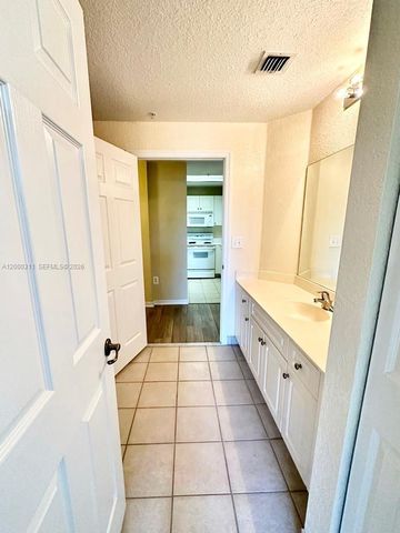 2812 Grande Pkwy 302, Palm Beach Gardens, FL 33410
