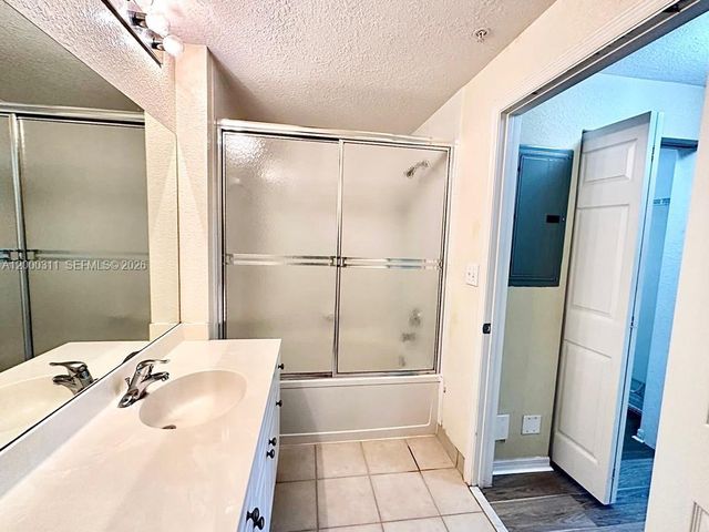 2812 Grande Pkwy 302, Palm Beach Gardens, FL 33410