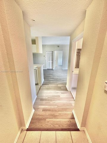 2812 Grande Pkwy 302, Palm Beach Gardens, FL 33410