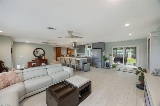 4557 Eagle Key CIR, Naples, FL 34112