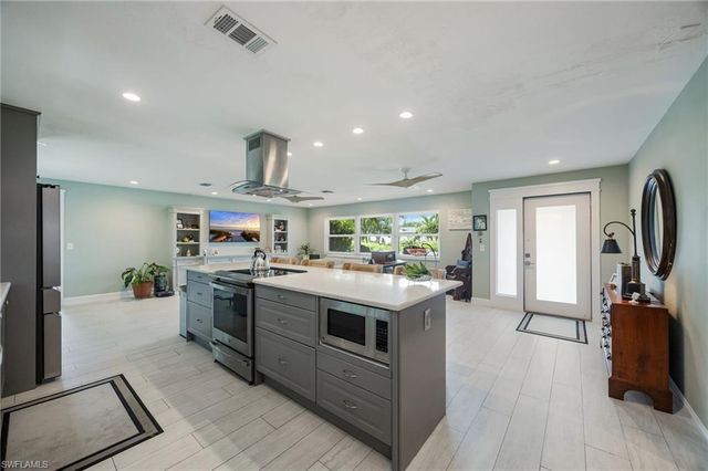 4557 Eagle Key CIR, Naples, FL 34112