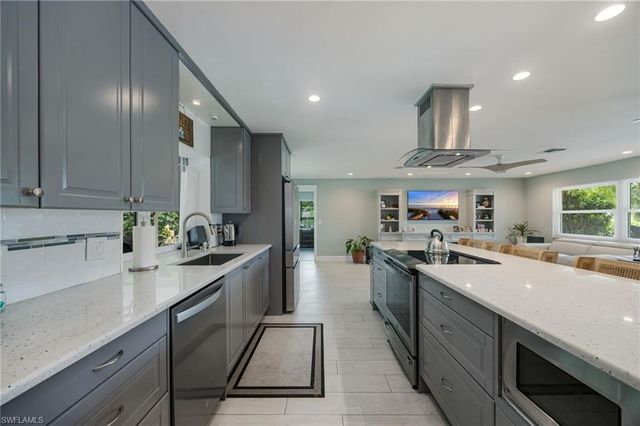 4557 Eagle Key CIR, Naples, FL 34112