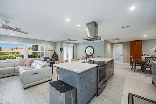 4557 Eagle Key CIR, Naples, FL 34112