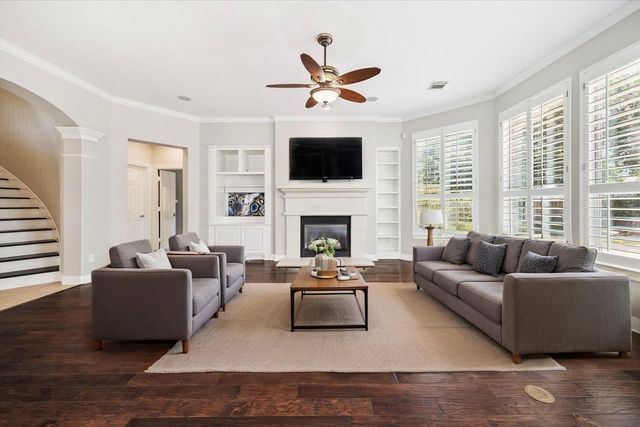 1611 Hill Spring Drive, Sugar Land, TX 77479