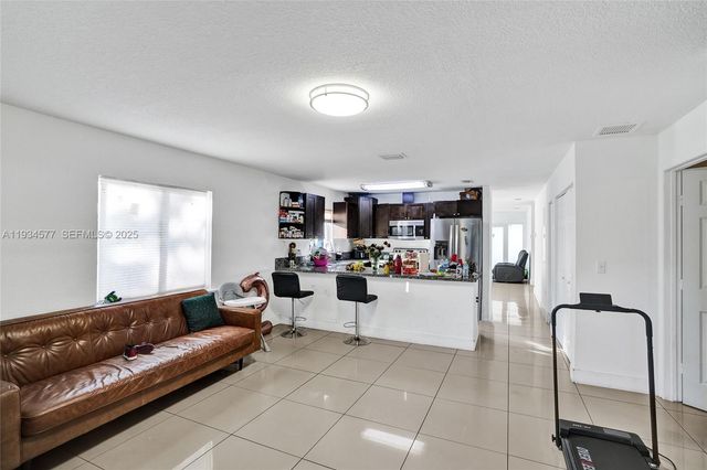 1720 NW 44th St, Miami, FL 33142