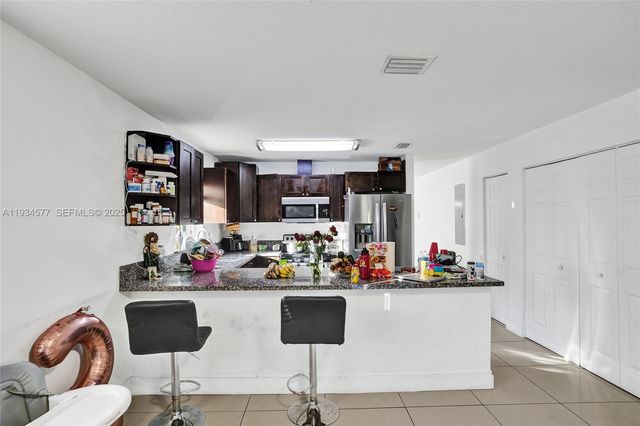 1720 NW 44th St, Miami, FL 33142