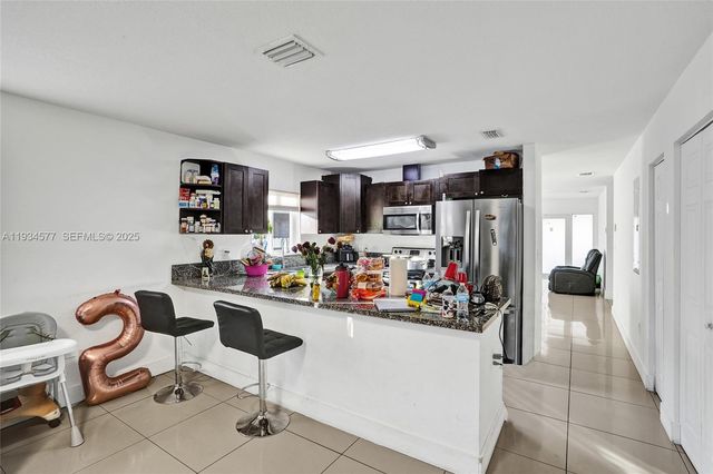 1720 NW 44th St, Miami, FL 33142