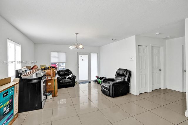 1720 NW 44th St, Miami, FL 33142