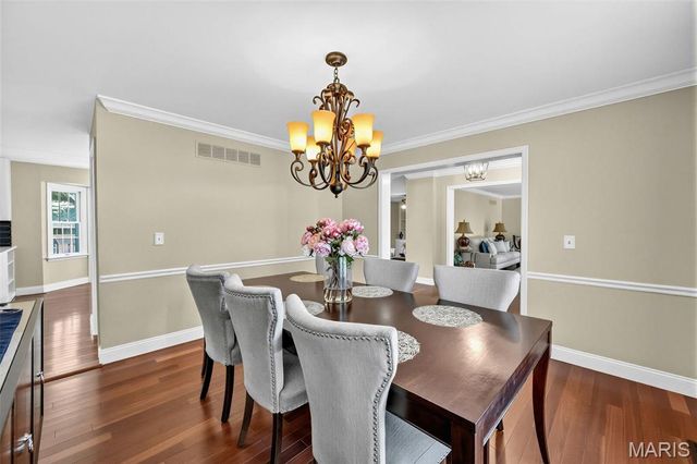 2055 Meadowbrook Way Drive, Chesterfield, MO 63017