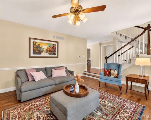 2055 Meadowbrook Way Drive, Chesterfield, MO 63017