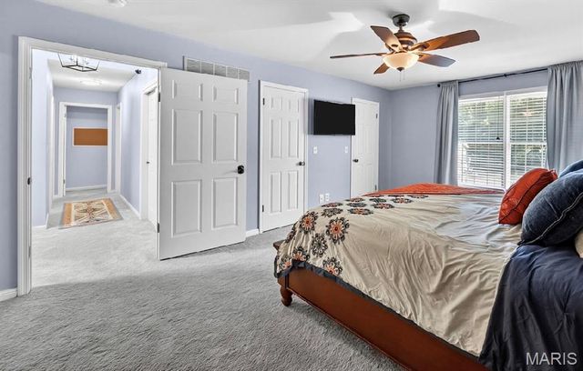 2055 Meadowbrook Way Drive, Chesterfield, MO 63017