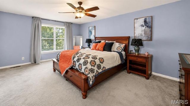 2055 Meadowbrook Way Drive, Chesterfield, MO 63017