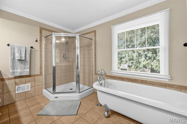 2055 Meadowbrook Way Drive, Chesterfield, MO 63017