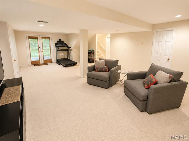 2055 Meadowbrook Way Drive, Chesterfield, MO 63017
