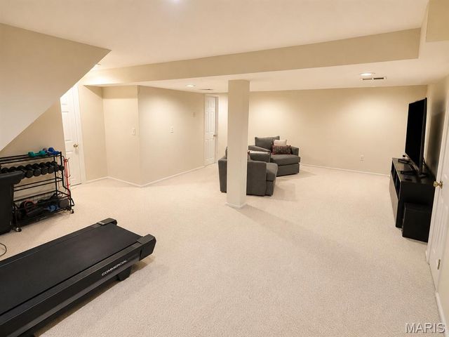2055 Meadowbrook Way Drive, Chesterfield, MO 63017